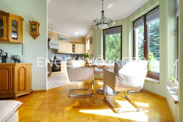 Blick vom Erker in die Küche