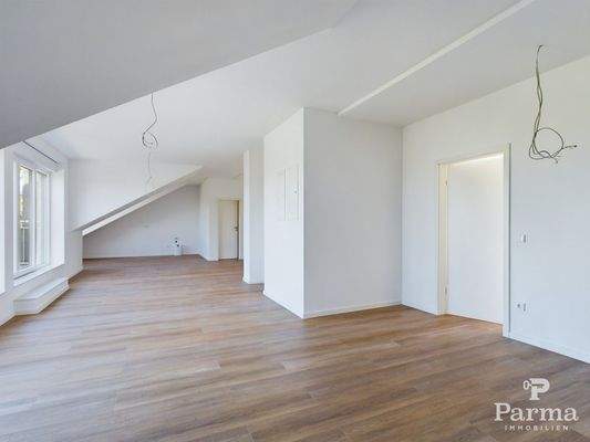  Ess-und Wohnbereich mit offener Küche