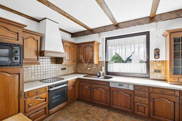 Küche zur Straßenseite