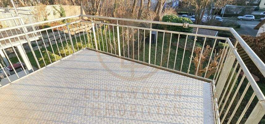 09-EG-Wohnzimmer-Balkon