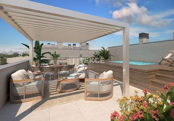 2 and 3 Bedroom Homes with Swimming Pool in Estepona Spain