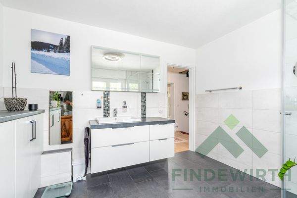 Badezimmer im 1.Stock