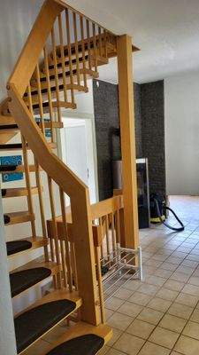 EG-Zugang KG und DG im Hauptgebäude