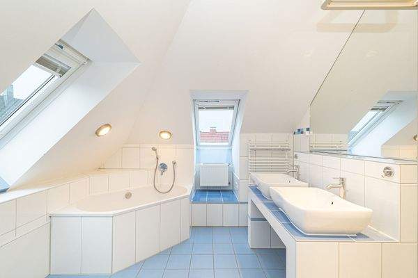Badezimmer Dachgeschoss