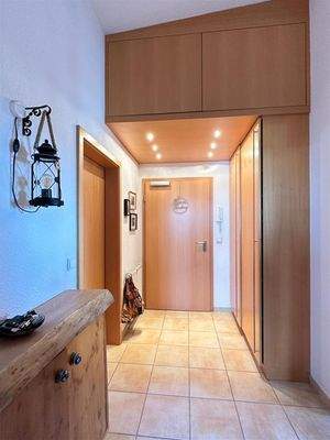 Ansicht Flur mit Einbauschrank