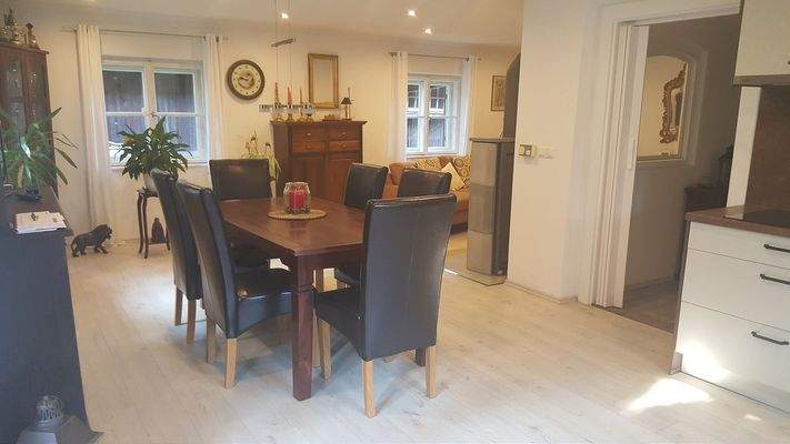 Esszimmer_Wohnzimmer_bewohnt