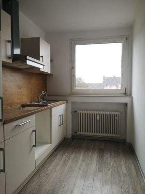 Küche mit Einbauküche.jpg