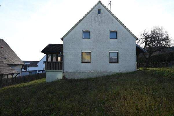 Leichtes Hanggrundstück