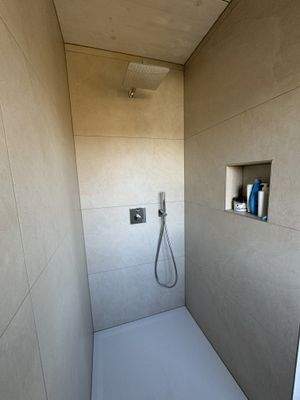 Dusche OG .jpg