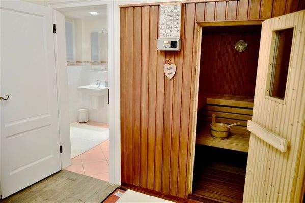 Sauna und Duschbad Nr. 1 UG