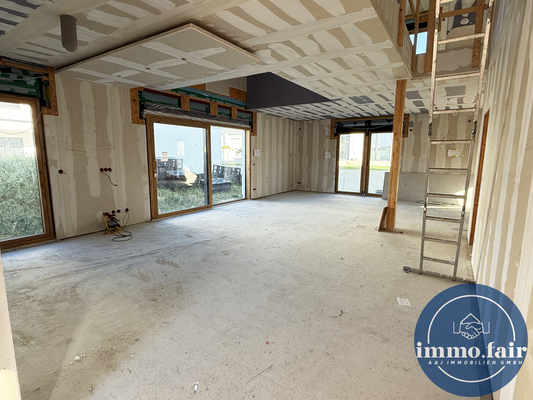 Wohnzimmer/ Küche / Essen 