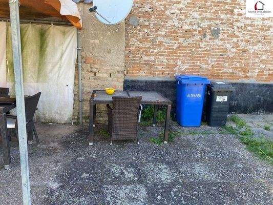 Platz für Müllcontainer