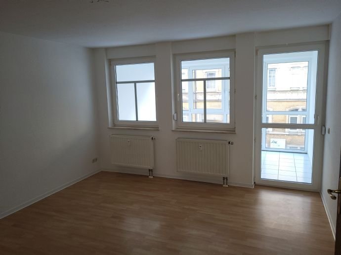 Achtung Eigennutzer/Kapitalanleger! Keine Kaufnebenkosten für Erwerber! Sehr schöne und perfekt geschnittene 3 Zimmerwohnung in der Südvorstadt!