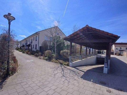 Tiefgarageneinfahrt am Garten