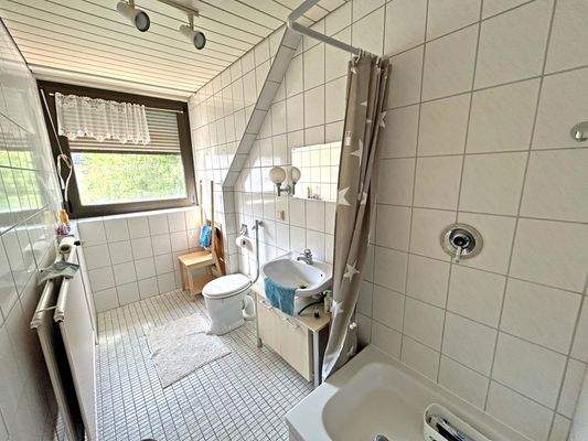 DG Wohnung Badezimmer