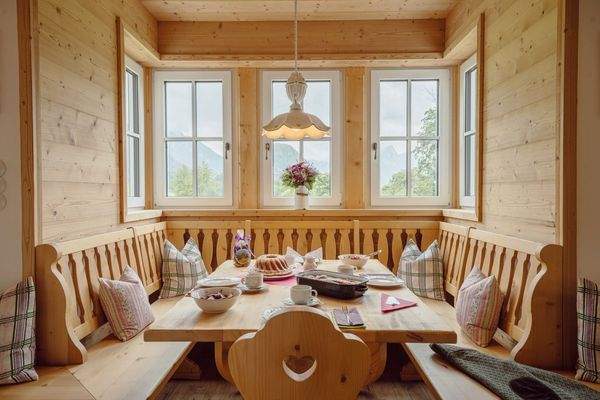 Haus Gössl Veranda_Esstisch1(c)