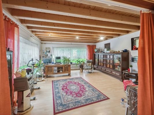 Büro EG