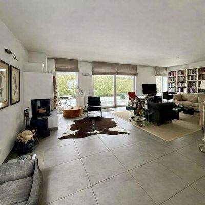 Wohnzimmer und Kamin