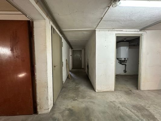 Flur im Keller