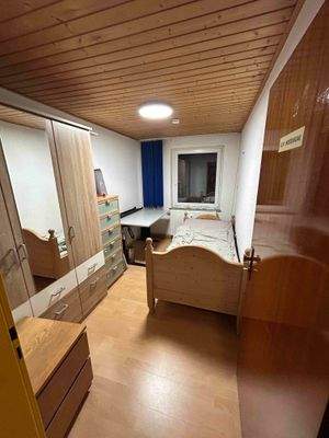 anderes Zimmer im OG 