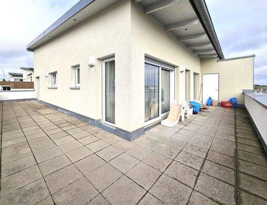 Terrasse Weitwinkelaufnahme