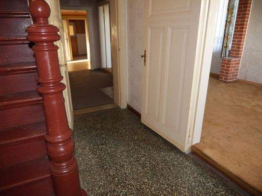 Terrazzufliesen im Flur