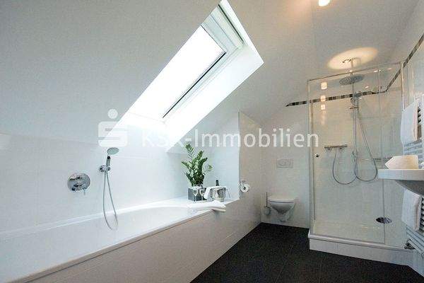 141844 Badezimmer 