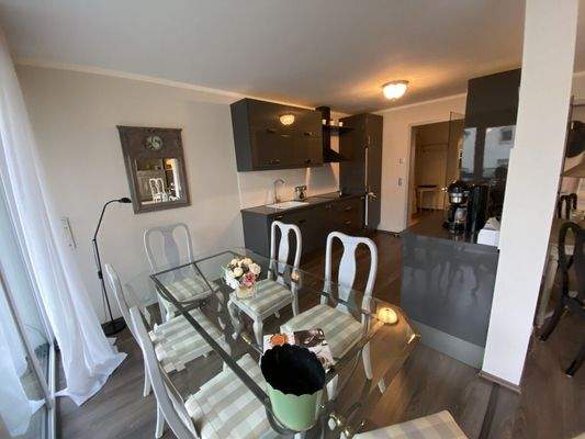 Essbereich mit Küche