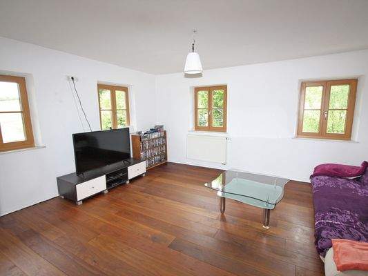 Wohnzimmer WHG OG.jpg