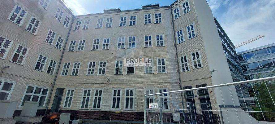 Altbau Hofseite