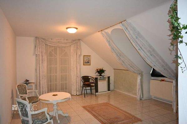 Zimmerbeispiel-Dacchgeschoss-