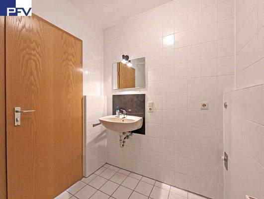 2.OG Referenzeinheit unrenoviert 