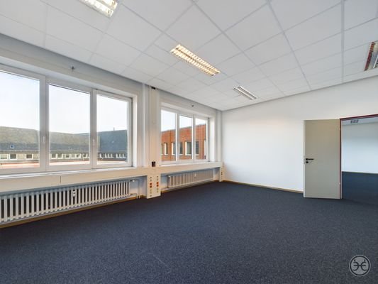 Eden-Ehbrecht-Immobilien_Büroflächen_Telekom-Gebäude_003