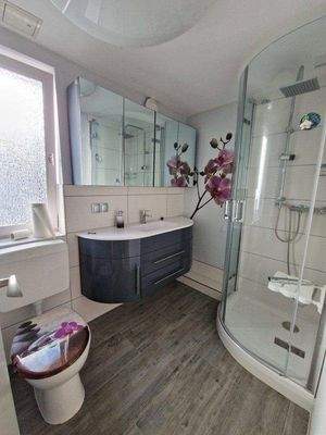 9 EG Tageslichtbad.jpg