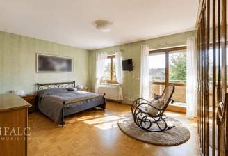 Schlafzimmer mit Balkon