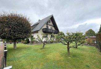 Hausansicht vom Garten