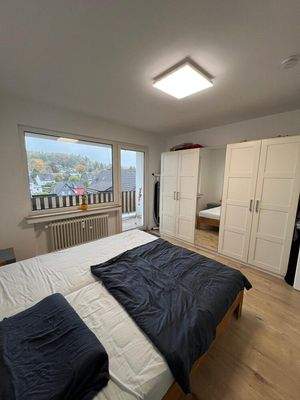 Schlafzimmer_1.OG_Rechts_WE_4 (3)