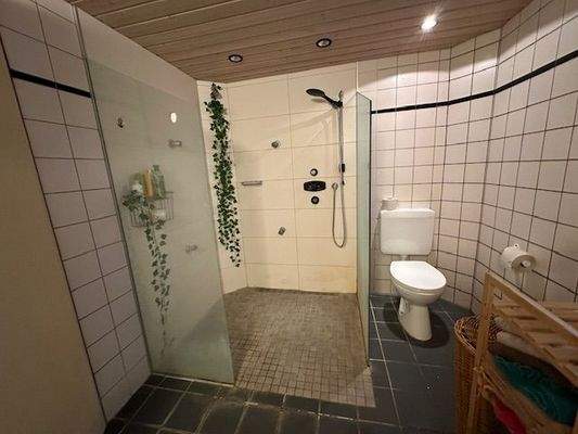 Duschbad KG.jpg