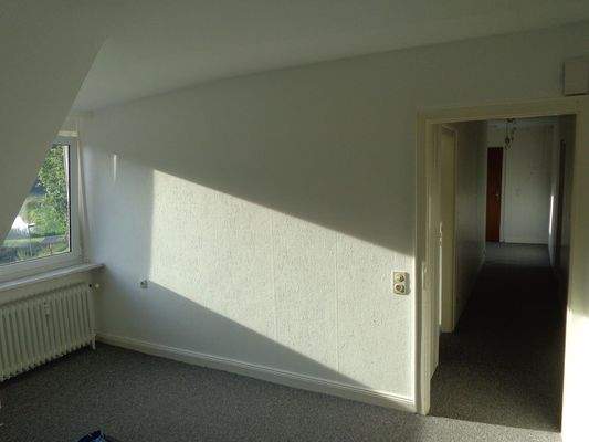 Blick vom Eßraum in den Flur 