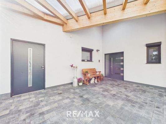 Privater Stellplatz am Eingang