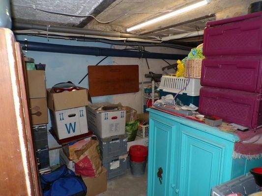 Hauptkellerraum - vorderer Teil