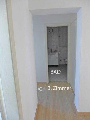 vM1205_Flur-Nische-zum-Ba-und-3.Zimmer.jpg