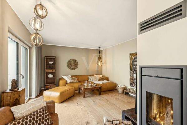 Wohnzimmer mit Kamin