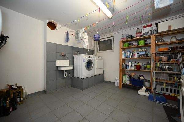 Viel Staufläche im UG