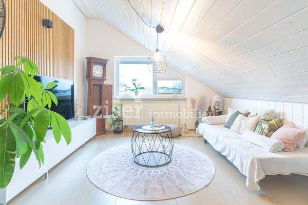 Wohnzimmer DG rechts