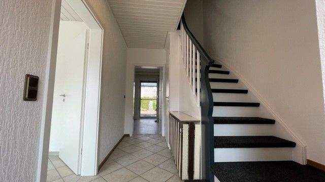 Flur Eingangsbereich Bild 1