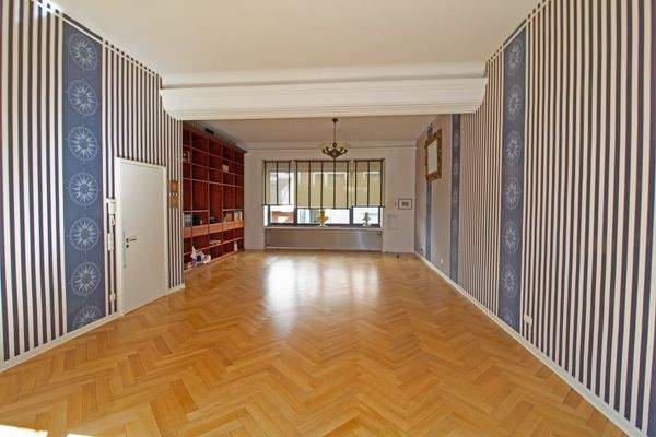 Hochparterre großer Raum 4.jpg