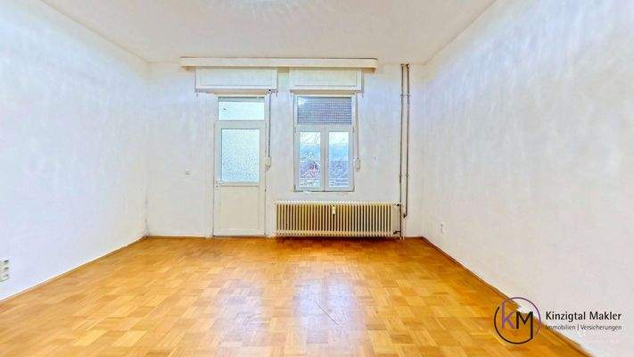 Das Wohnzimmer im OG jpg