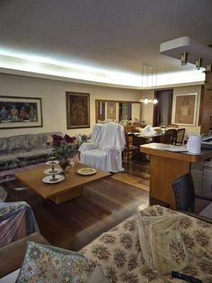 Kreta, Heraklion: Freistehendes Gebäude im Zentrum zu verkaufen