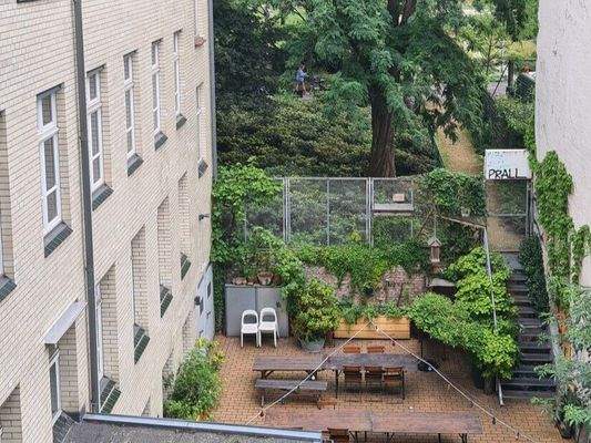 direkt am Park liegend